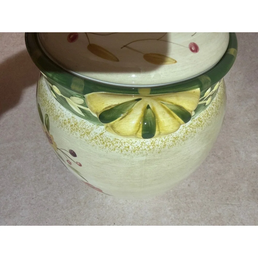 Certified International La Toscana Gladding Ceramic Fruit Floral‎ Canister w Lid
